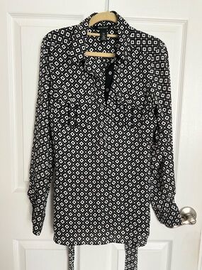 White House Black Market Black & White Geo Silk Button-Down Blouse